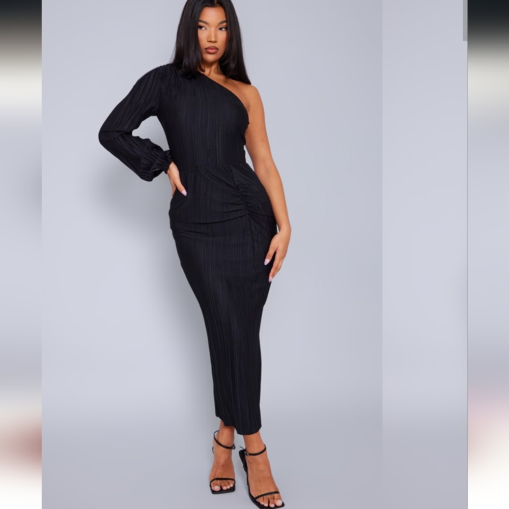 PrettyLittleThing Black One-Shoulder Long Sleeve Dress